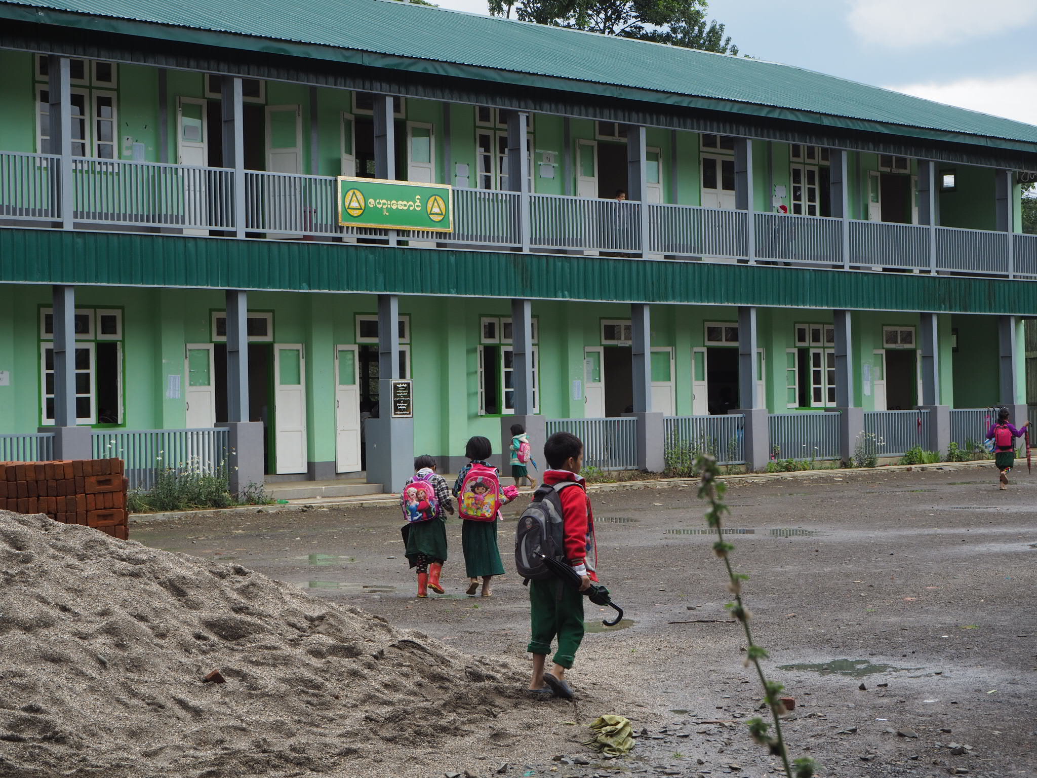 ミャンマー・チン州　ハカの学校